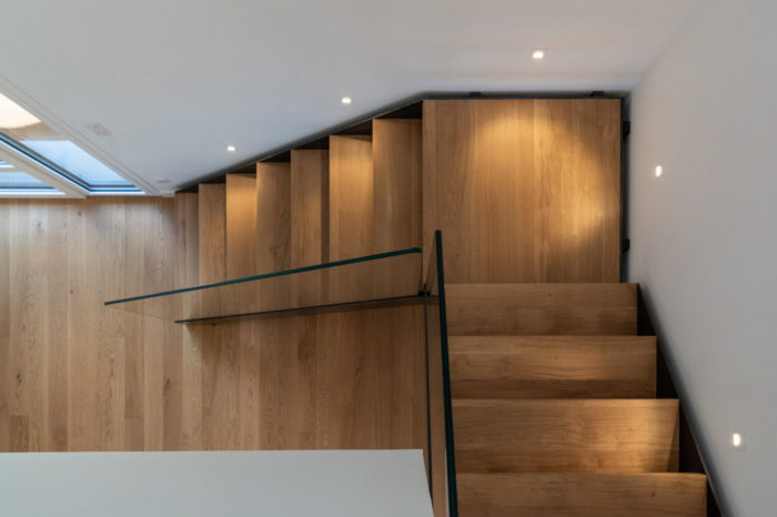 Escalier bois et acier sur mesure avec garde-corps en verre à Menthon Satin-Bernard, Annecy